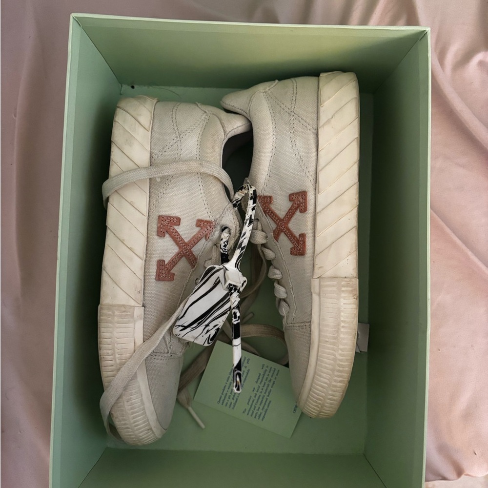 Off-White Women’s Sneakers - Cream and Pink